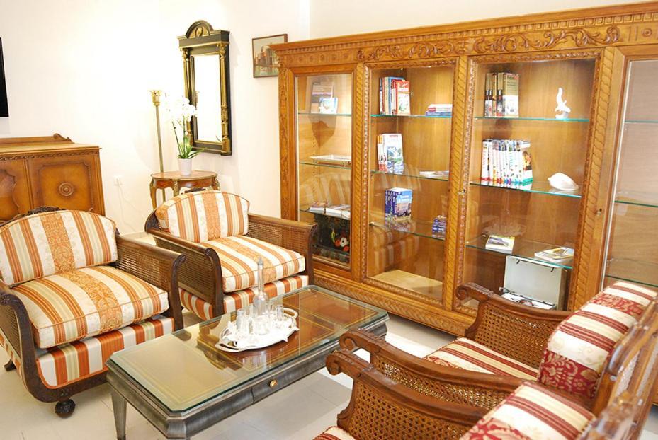 Heraklion Center Boutique 3 Bedroom Apartment Penelope Bagian luar foto