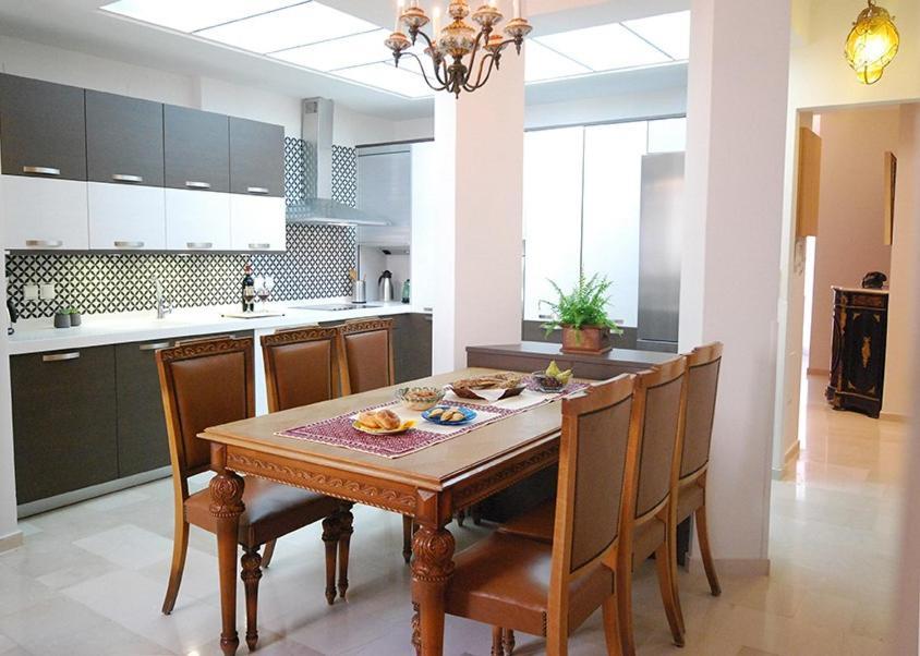Heraklion Center Boutique 3 Bedroom Apartment Penelope Bagian luar foto