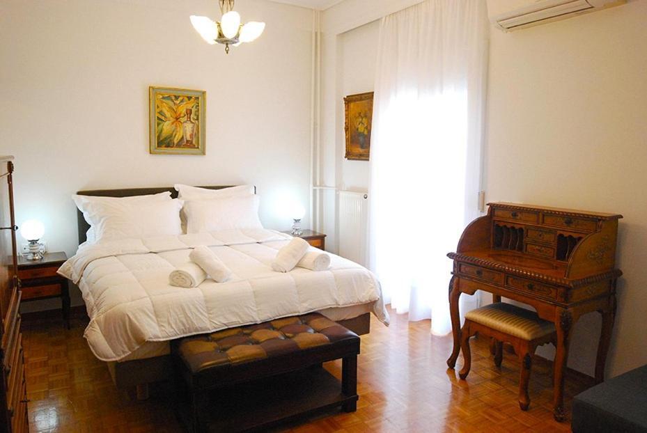 Heraklion Center Boutique 3 Bedroom Apartment Penelope Bagian luar foto